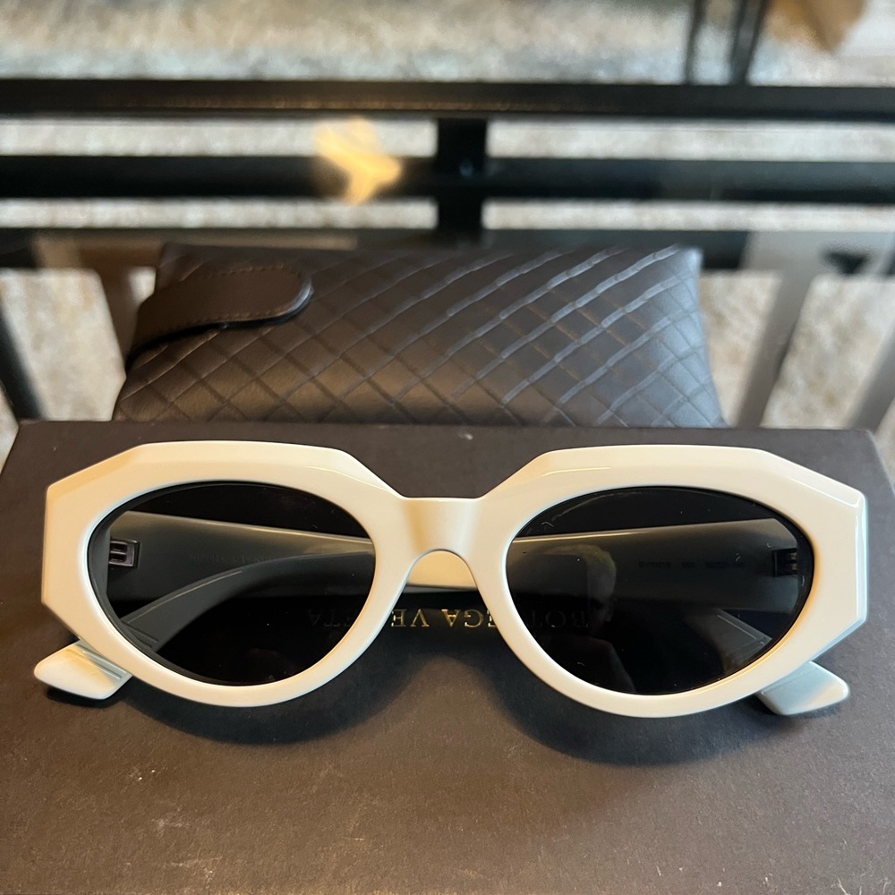 Bottega veneta sunglasses